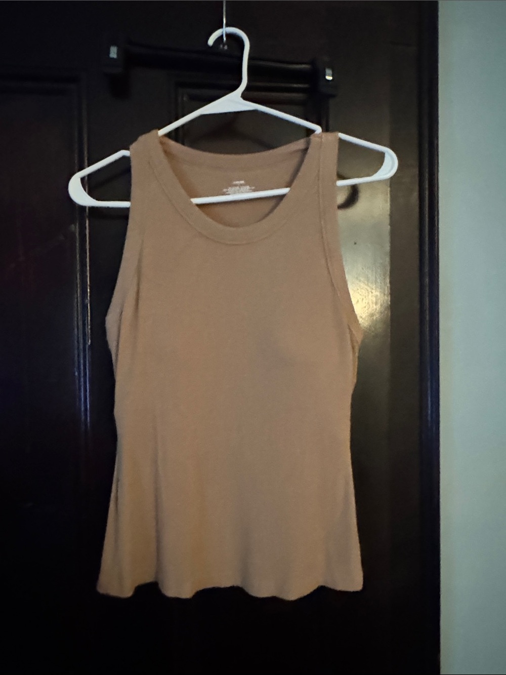 Women's Tank Top Scoop Neck in Tan